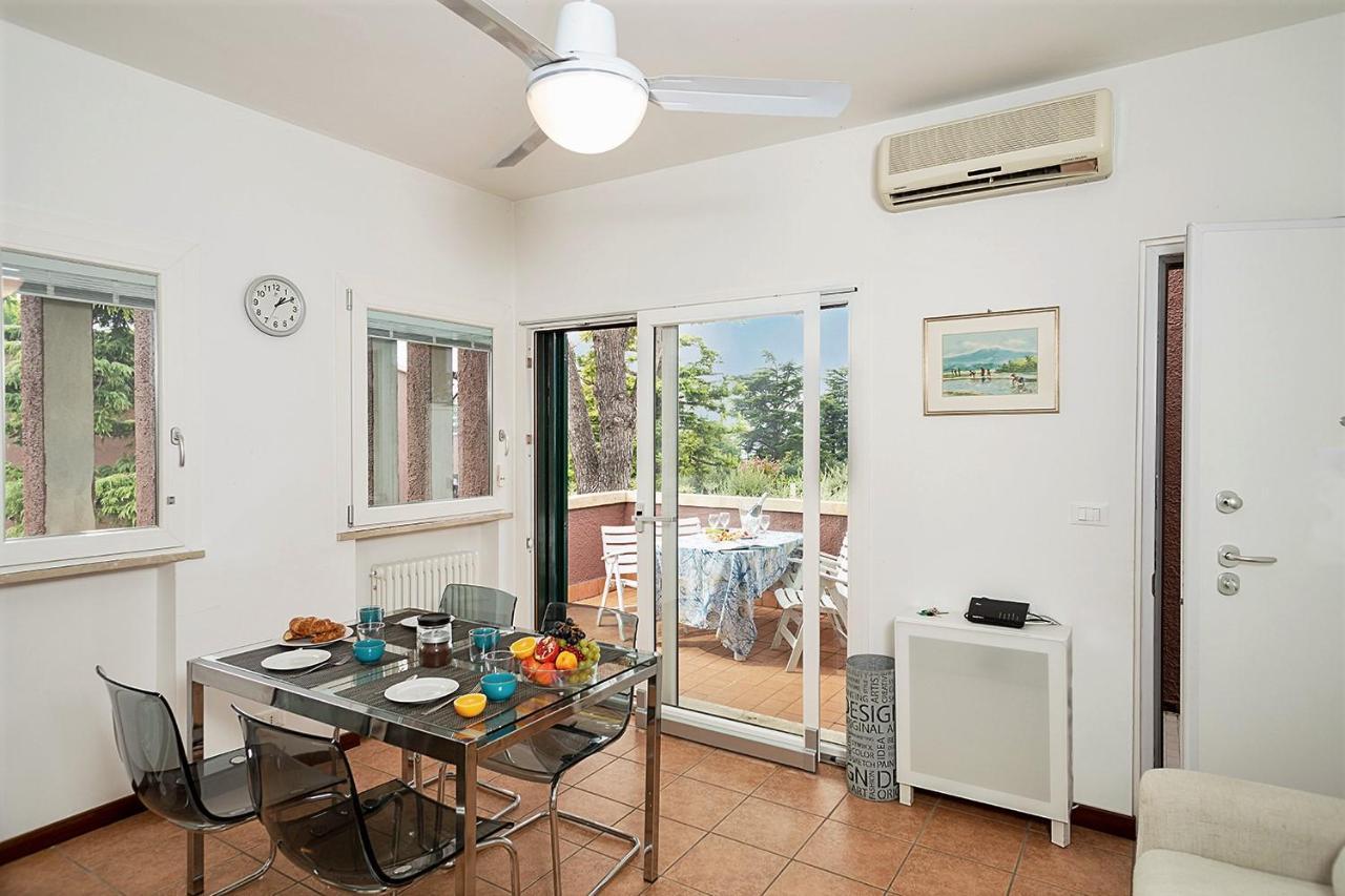 Apartments Blue View - Residence Casetto Bardolino - Regarda Travel Екстериор снимка